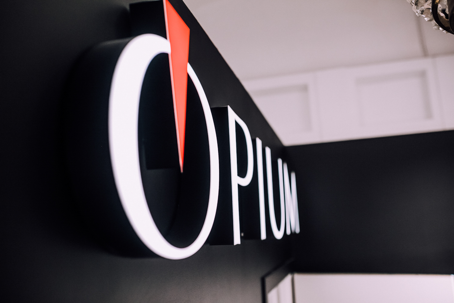 Открылся флагманский магазин Opium в Санкт-Петербурге